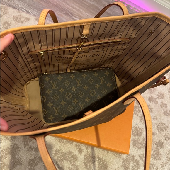 Louis Vuitton Neverfull MM Monogram Beige - Picture 5 of 5
